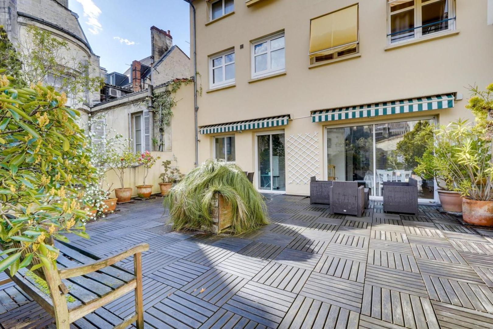 Lovely Apartment With Exceptional Terrace Бордо Екстериор снимка